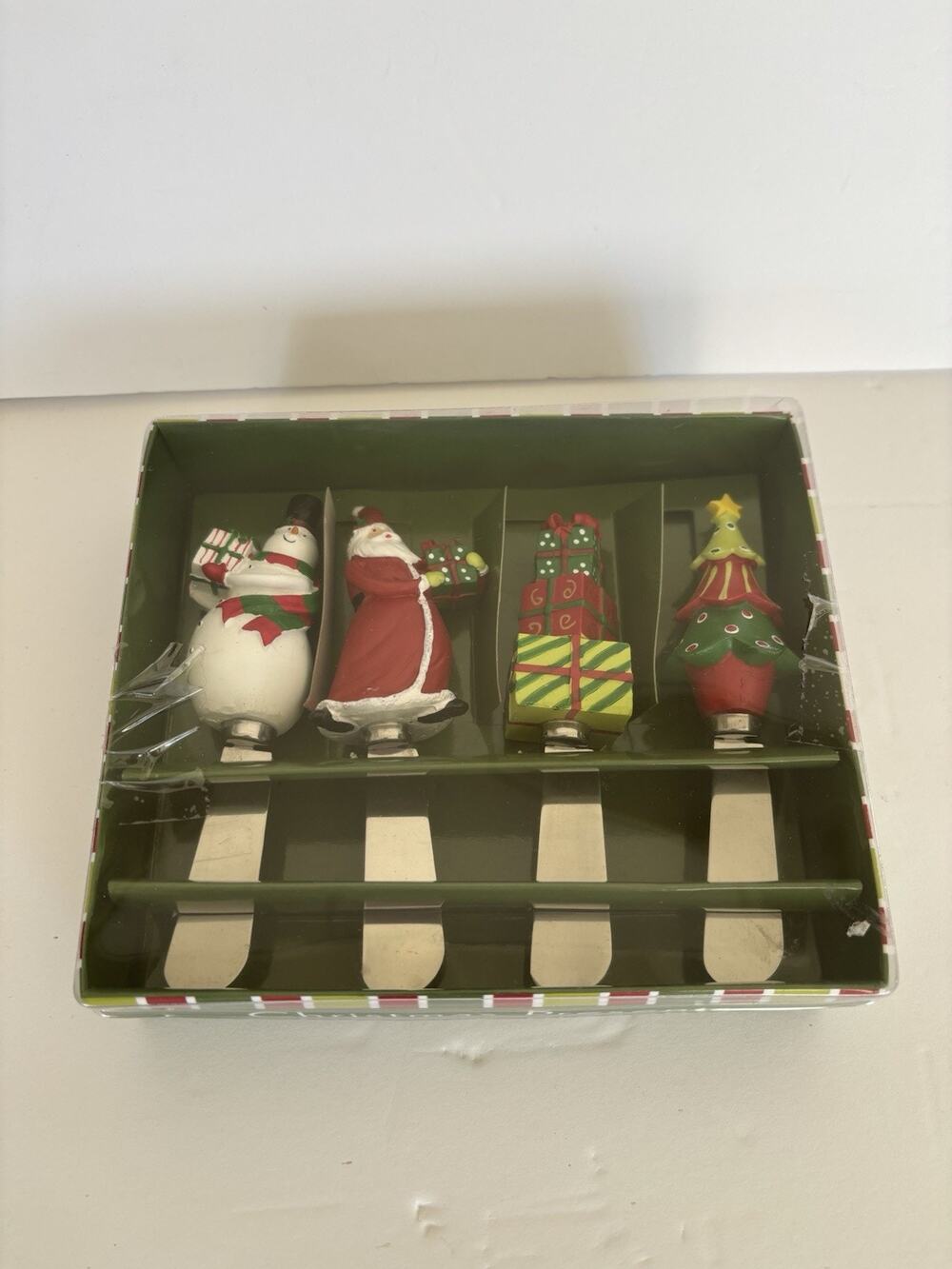 Christmas Cheese Knives & Spreaders Set of 4, Stainless Steel, Resin Handles